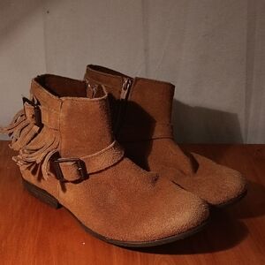 Minnetonka Brown Suede Ankle Boots Size 8